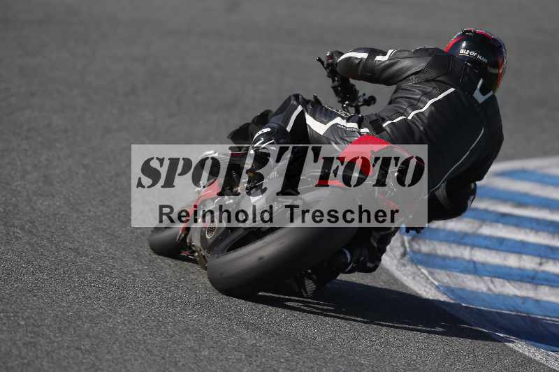 /Archiv-2024/02 29.01.-02.02.2024 Moto Center Thun Jerez/Gruppe gruen-green/backside